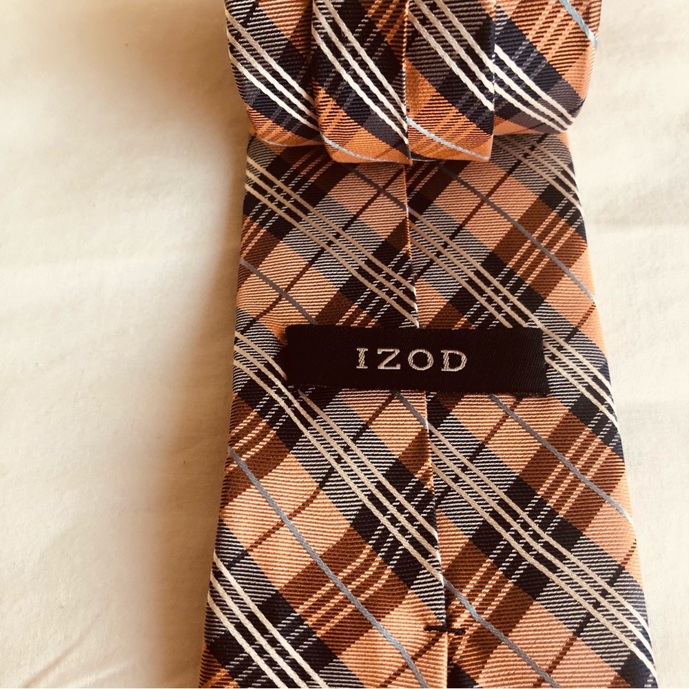 IZOD NeckTie - Picture 2 of 5